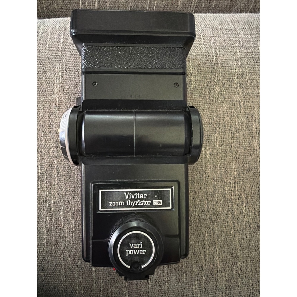 Vivitar 285 Zoom Thyristor Vintage Electronic Camera Flash Speedlight Black